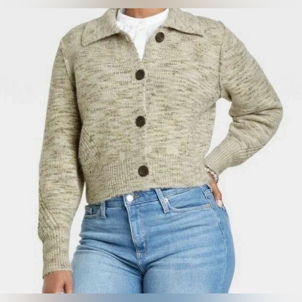 Universal Threads Large Button Front Collared
Car… - image 9